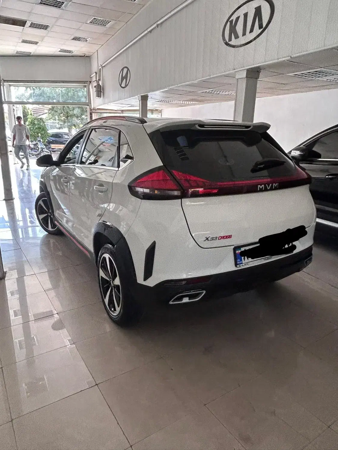 x33 crossدنده ای مدل ۴۰۳|خودرو سواری و وانت|شیراز, کاراندیش|دیوار