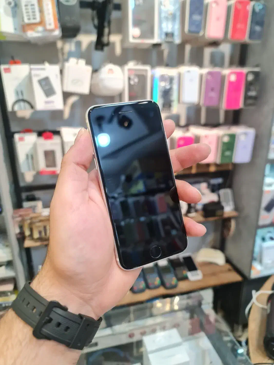 iphone se 2020 128gig  درحد نو و تمیز|موبایل|قزوین, |دیوار