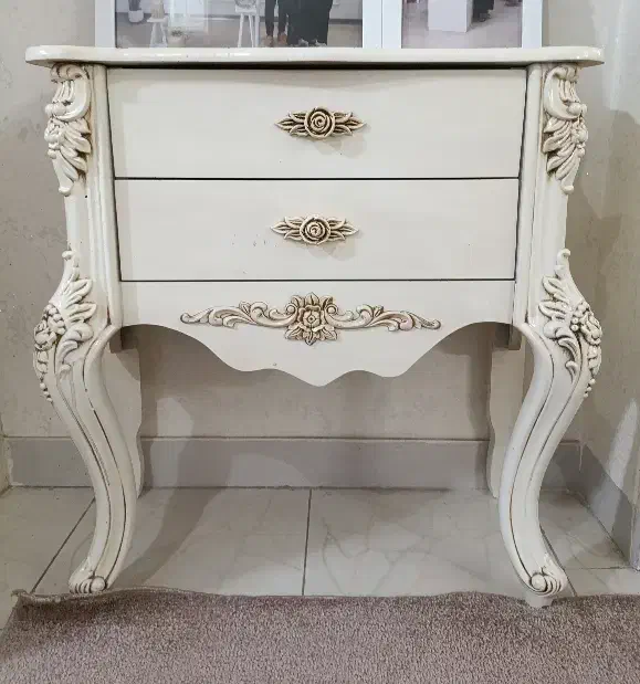 میز تک|بوفه، ویترین، کنسول|گلستان (تهران), |دیوار