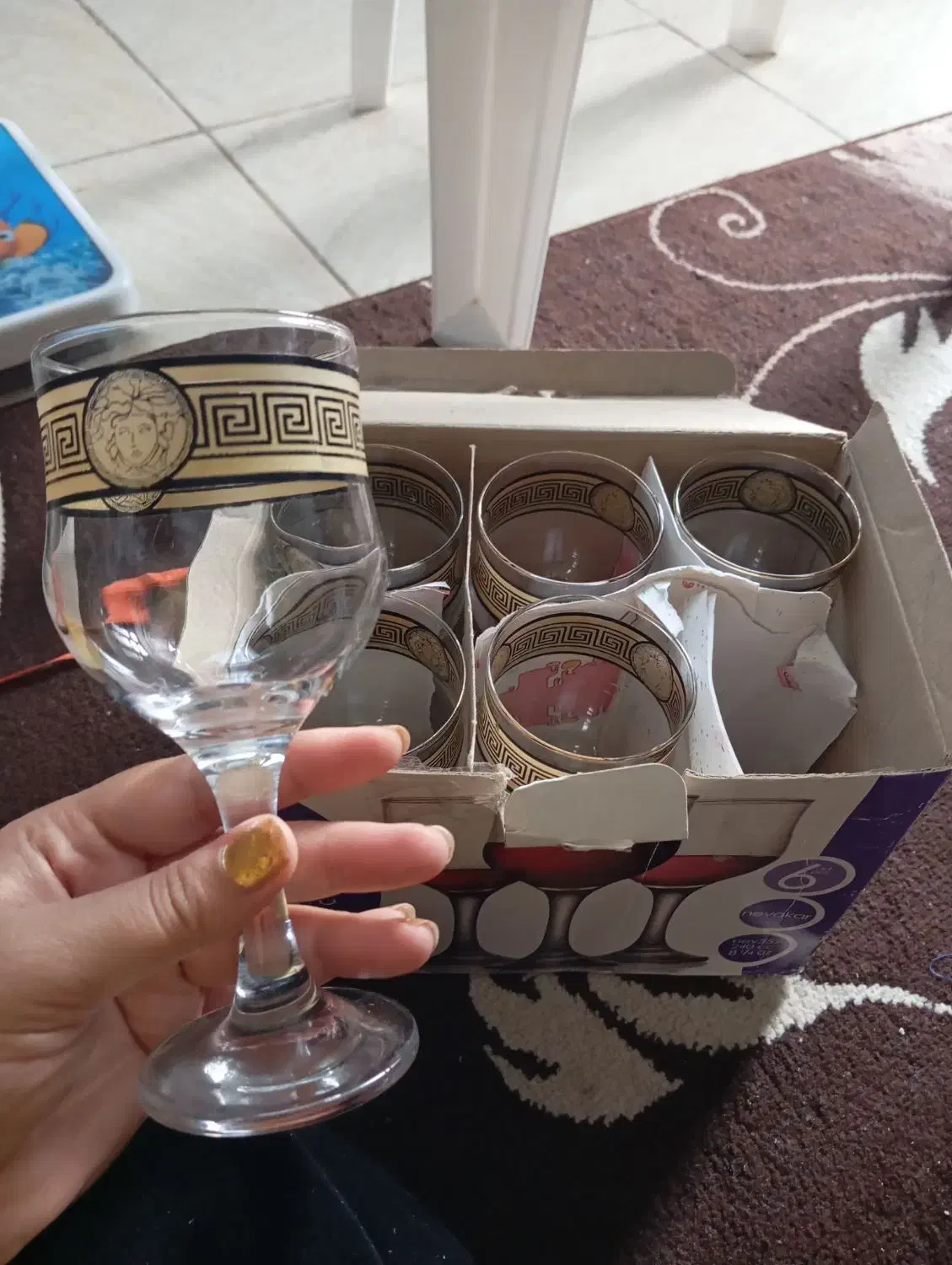 تعدادی وسایل آشپزخانه در صومعهسرا|ظروف سرو و پذیرایی|صومعهسرا, |دیوار