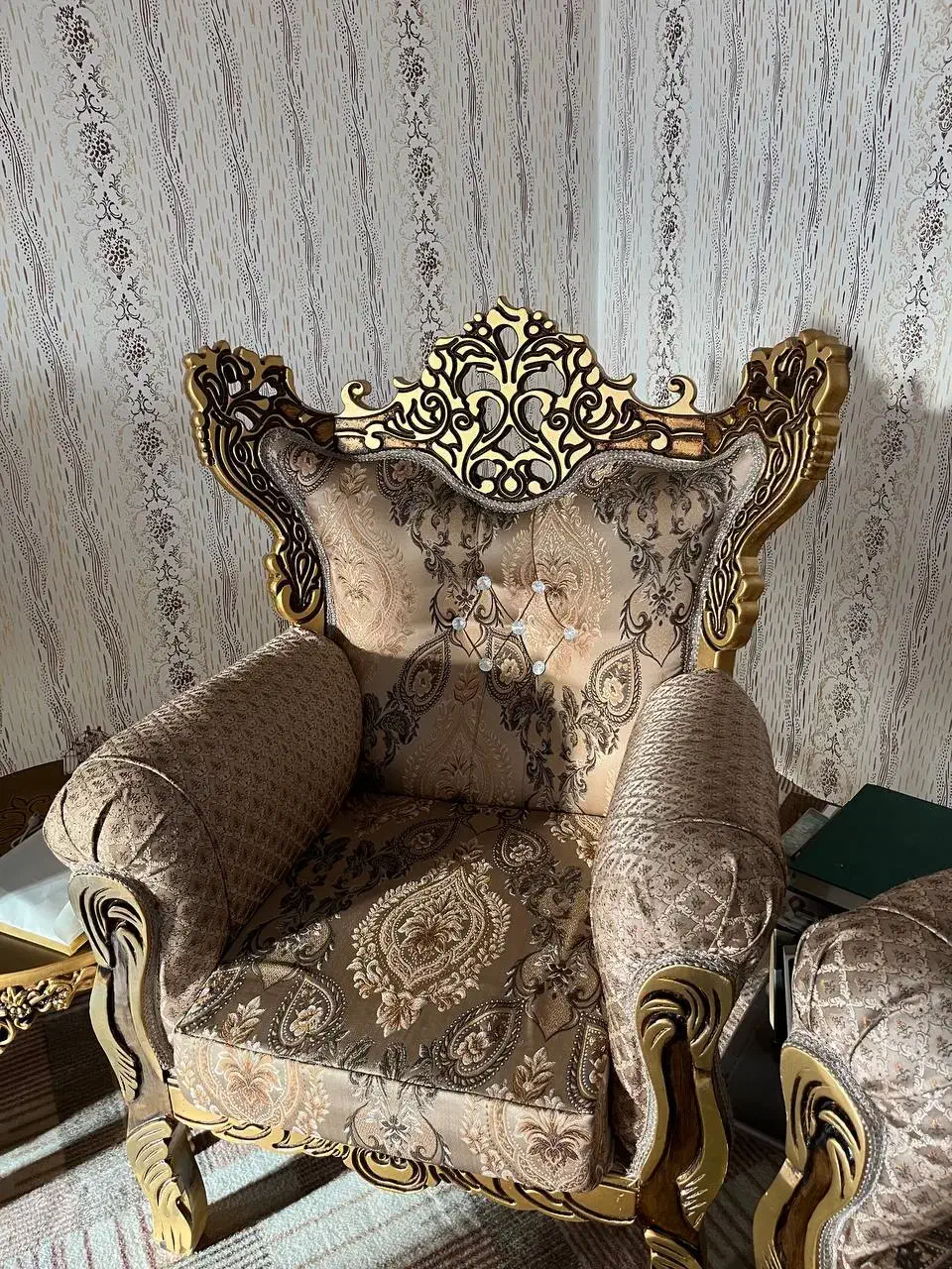 مبل سلطنتی|مبلمان خانگی و میز عسلی|خلخال, |دیوار