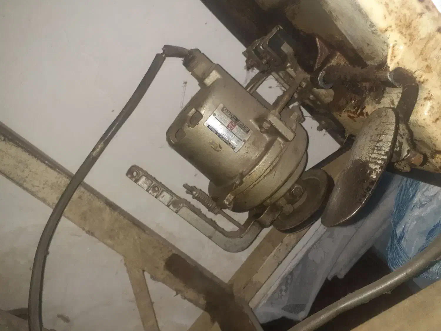 چرخ خیاطی صنعتی|چرخ خیاطی و ریسندگی|لنگرود, |دیوار