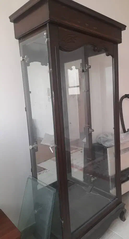 ویترین شیشه ایی|بوفه، ویترین، کنسول|فولادشهر, B8|دیوار