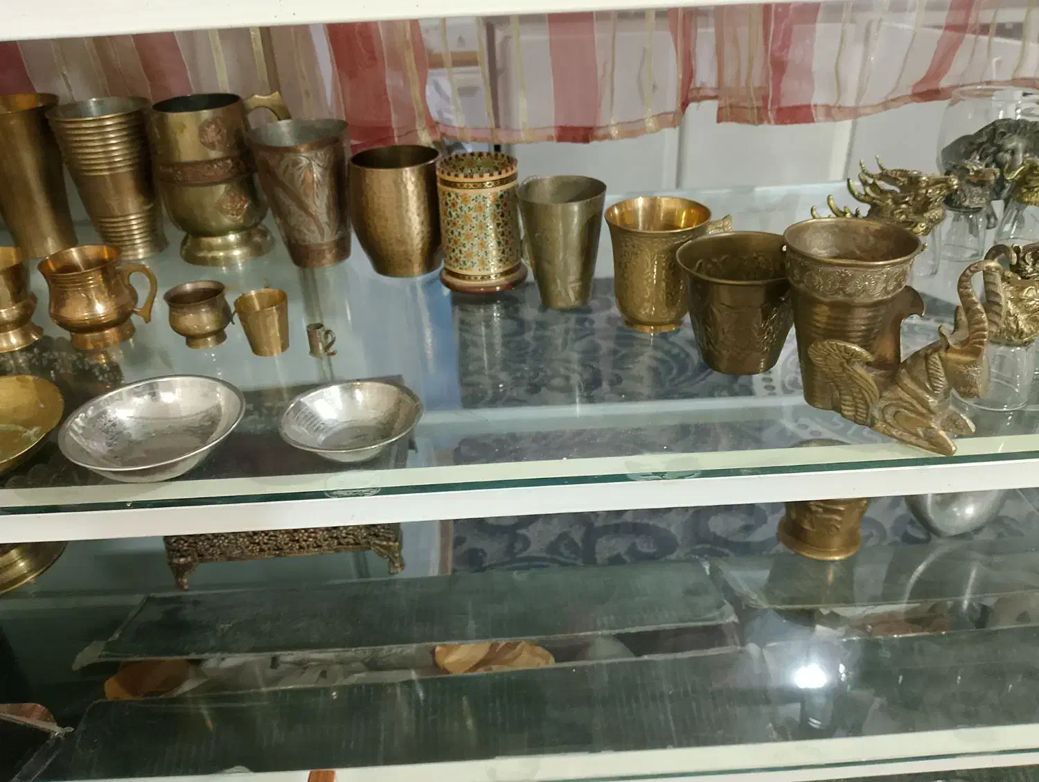 کلکسیون لیوان جام|کلکسیون اشیاء عتیقه|تربتحیدریه, پائین ولایت|دیوار