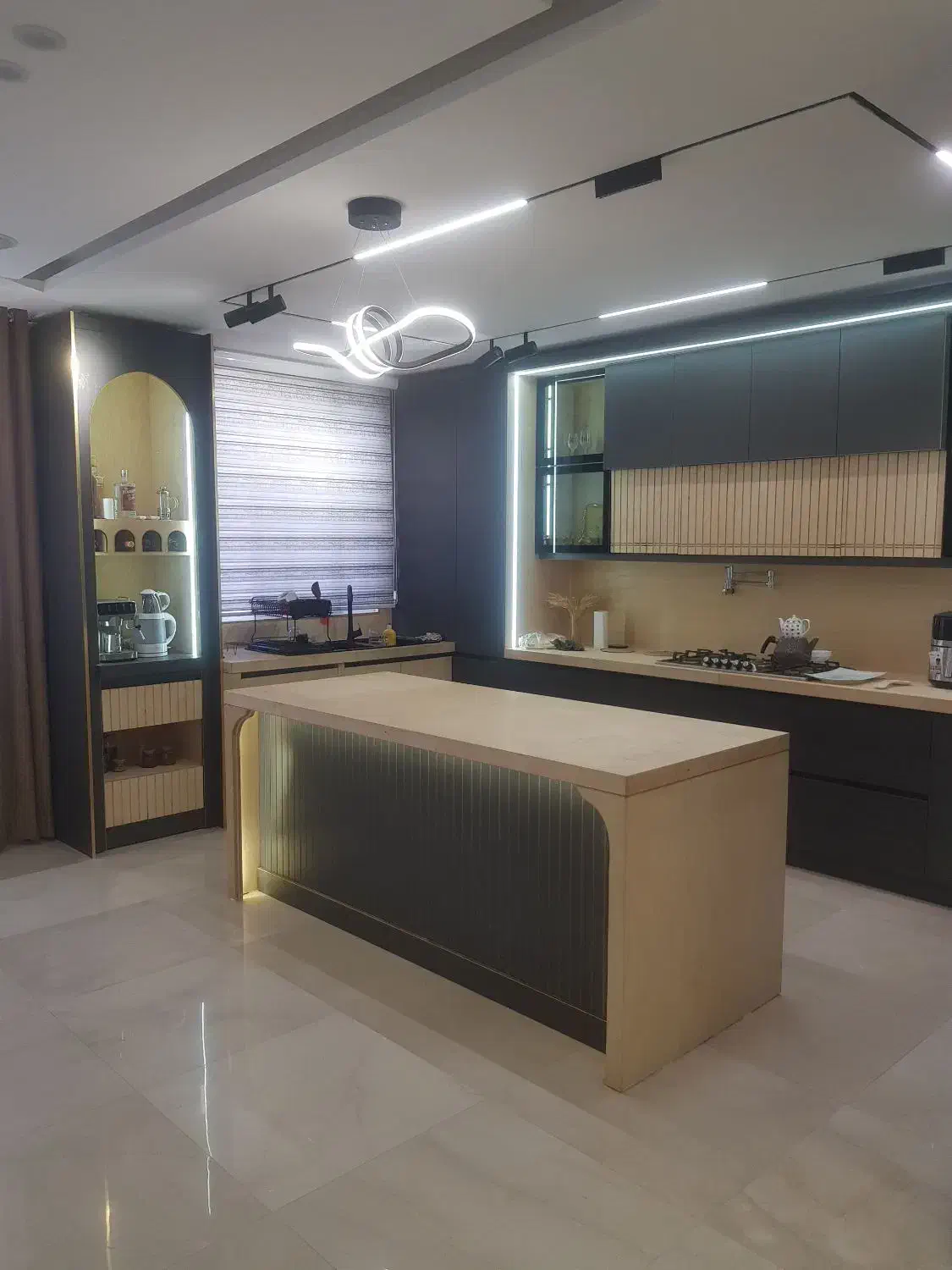 اجاره آپارتمان مبله سوییت پارت تایم کیانشهر|اجارهٔ کوتاهمدت آپارتمان و سوئیت|تهران, کیانشهر|دیوار