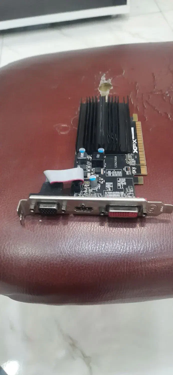 کارت گرافیک 5450 HD ظرفیت 2 گیگ در حد نو|قطعات و لوازم جانبی رایانه|چهارباغ, |دیوار