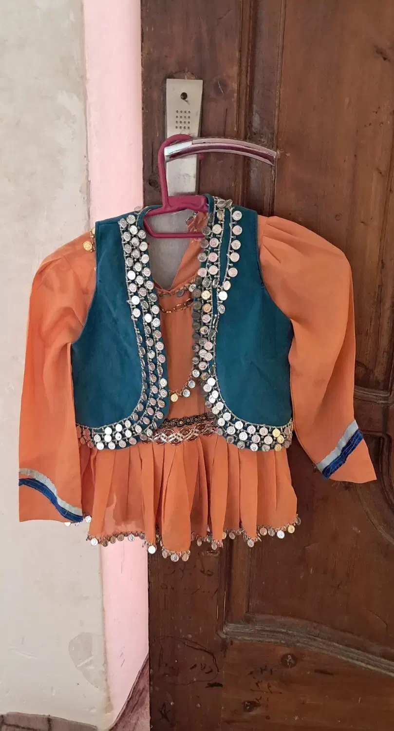 لباس محلی|لباس|لاهیجان, بازکیاگوراب|دیوار