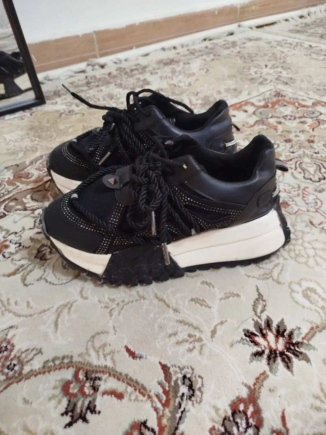 کتونی مشکی نونو|کیف، کفش، کمربند|باغستان, |دیوار