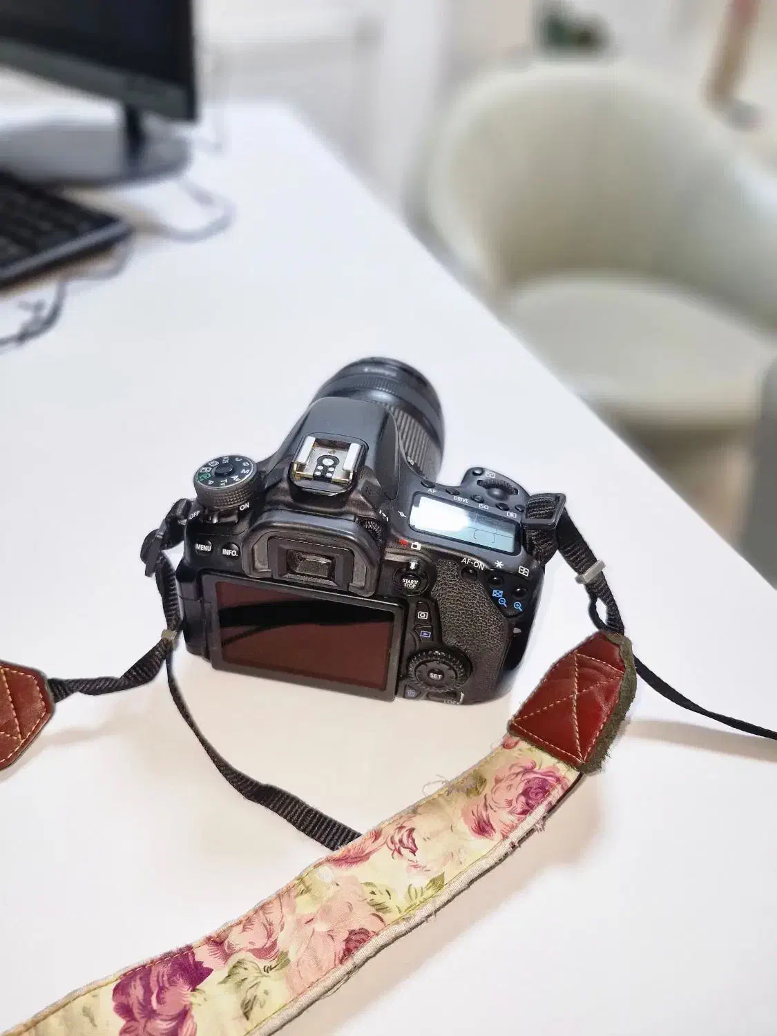 فروش دوربین عکاسی  Canon EOS 70D + لنز ۱۸ ۱۳۵|دوربین عکاسی و فیلم‌برداری|شیراز, زرگری|دیوار