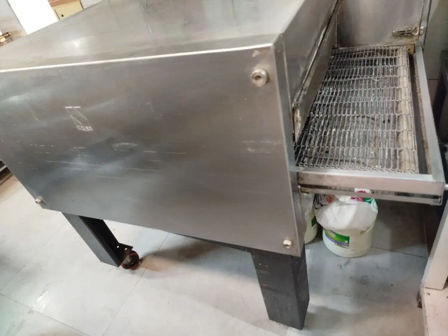 یک دستگاه فر پیتزا درحد نو|اجاق گاز و لوازم برقی پخت‌وپز|رشت, دیلمان|دیوار