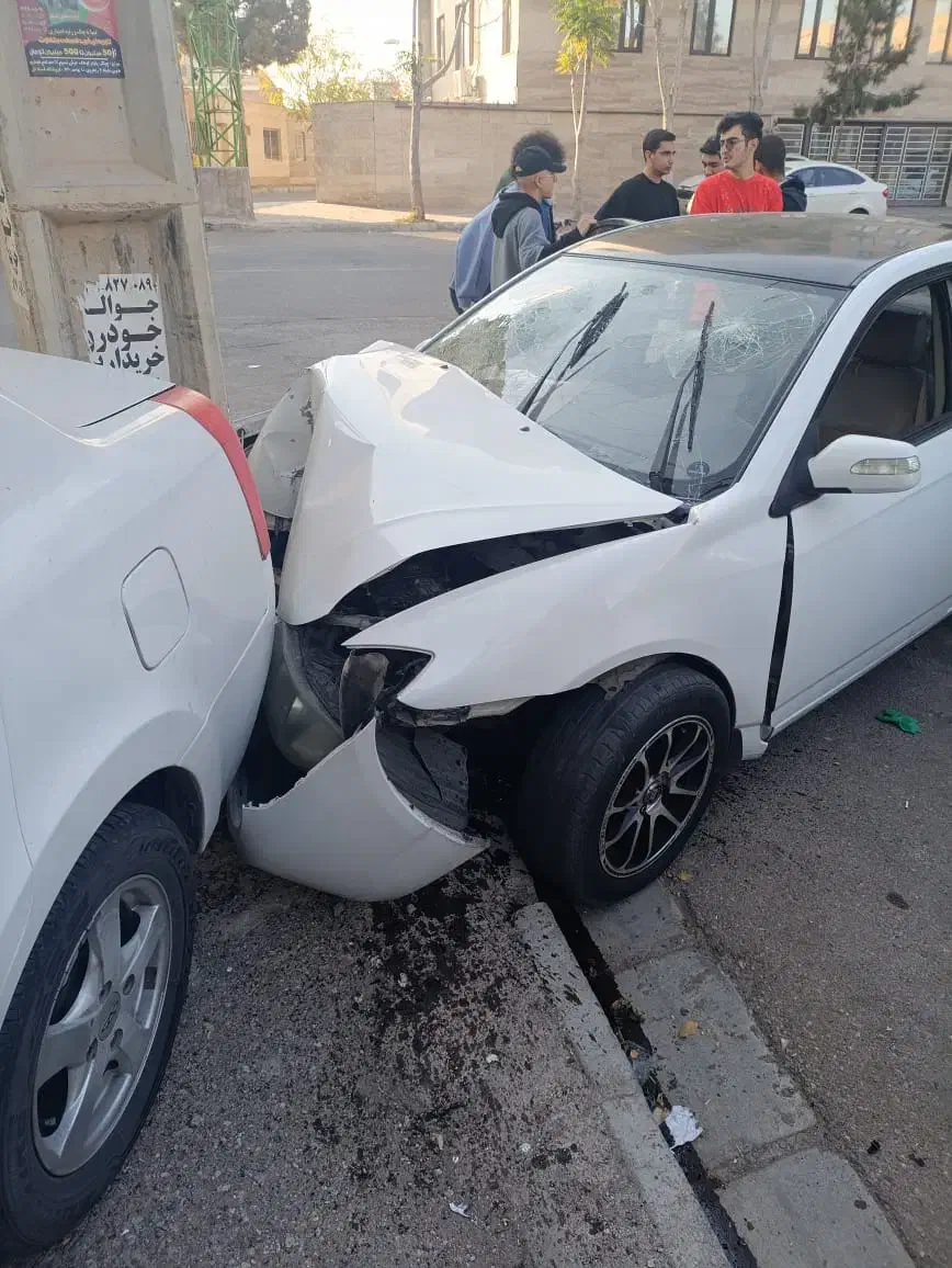 لیفان ۱۶۰۰ تصادفی|خودرو سواری و وانت|کرج, فاز ۳ گوهردشت|دیوار