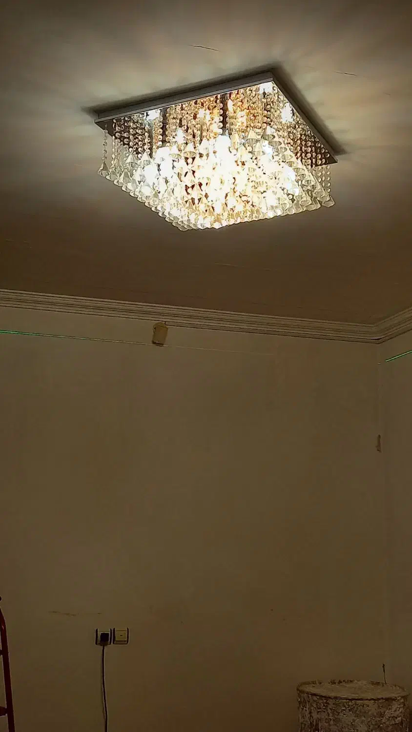 لوستر سقفی کریستال ۴ حالته ریموت دار|لوستر و چراغ آویز|اهر, |دیوار