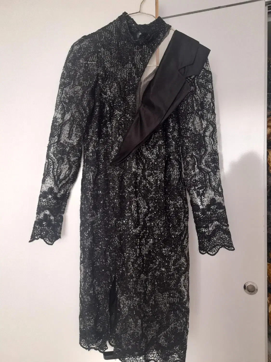 لباس مجلس|لباس|تربت جام, والفجر|دیوار