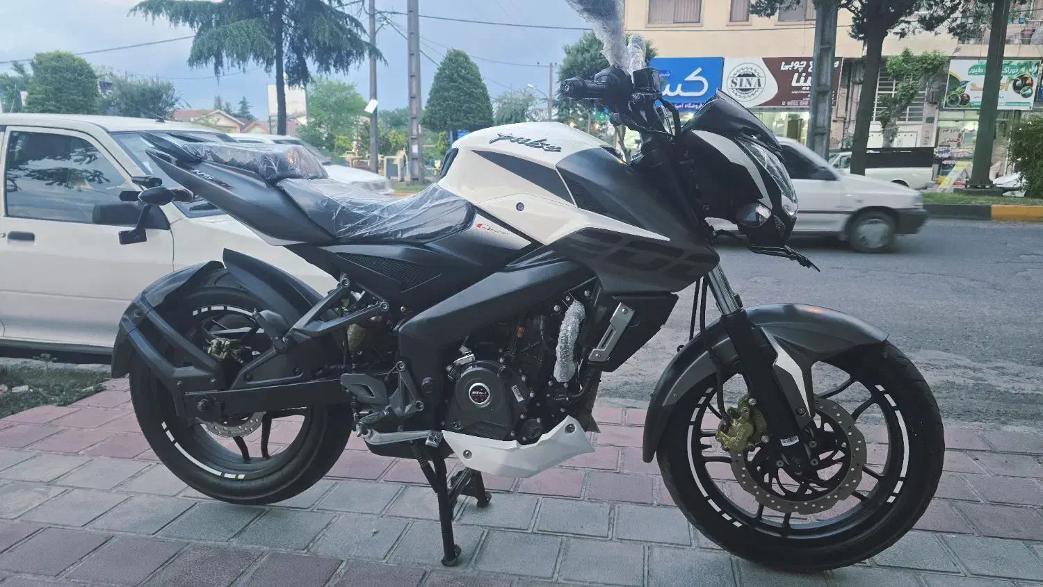 ns200|موتورسیکلت|سیاهکل, |دیوار