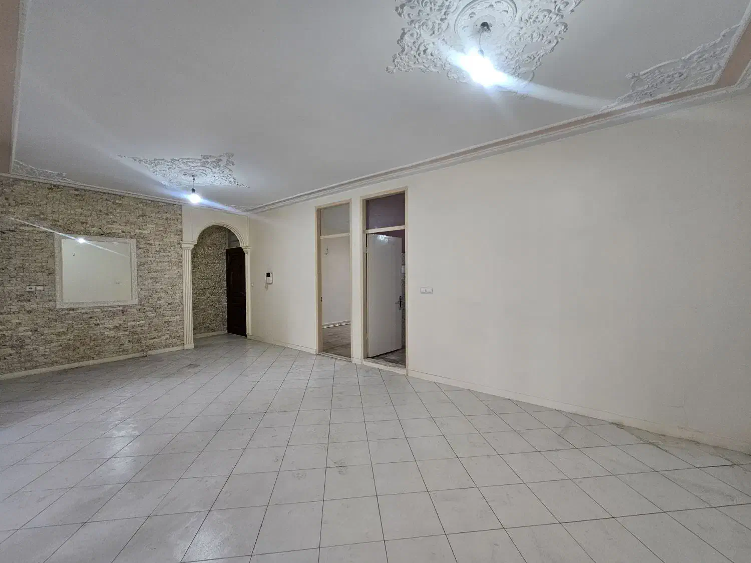 ۱۱۰ متر/تک واحد/غربی ها/۱۲ متر بالکن/غرق نور