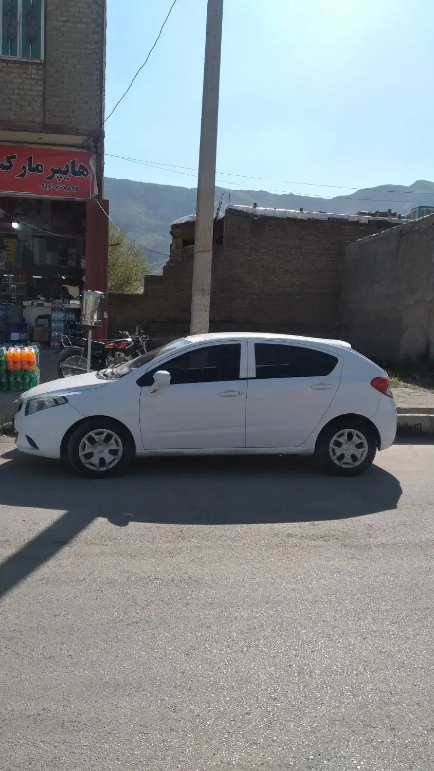 فروش فوری برلیانس ۲۲۰|خودرو سواری و وانت|خرم‌آباد, |دیوار