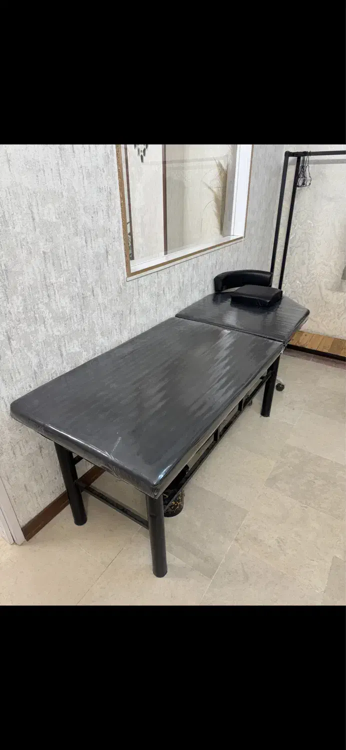 تخت پوست ، ماساژ ، مژه ، صندلی استاد کار ، تابوره|آرایشگاه و سالنهای زیبایی|اصفهان, لنبان|دیوار