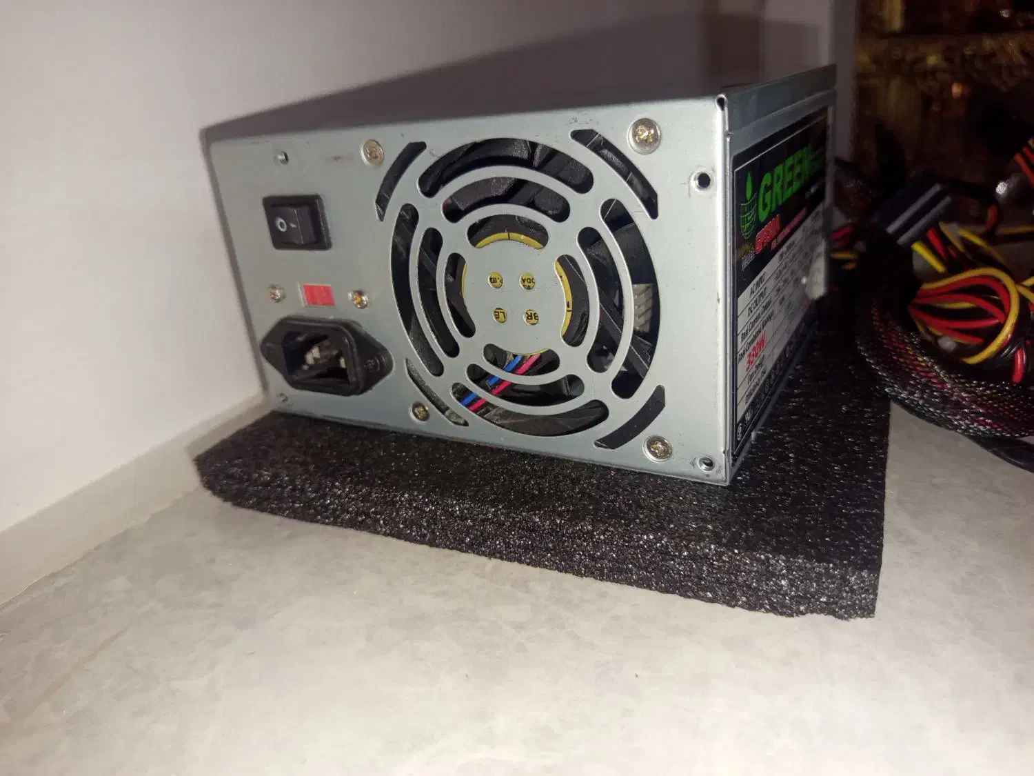 پاور ۳۳۰ وات گرین درحد نو|قطعات و لوازم جانبی رایانه|خاش, |دیوار