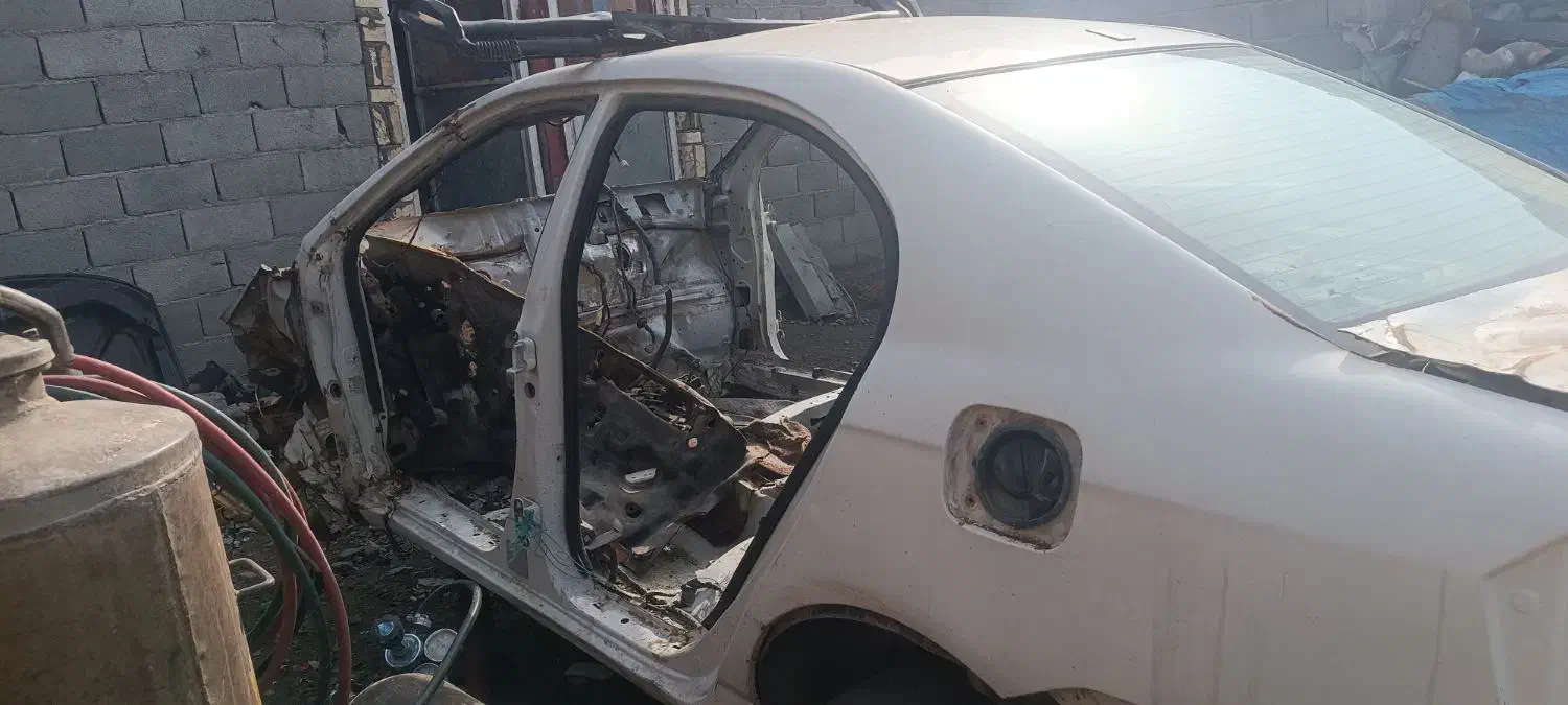 لیفان ۶۲۰ ۱۸۰۰ تصادفی|خودرو سواری و وانت|مشهد, علی آباد|دیوار