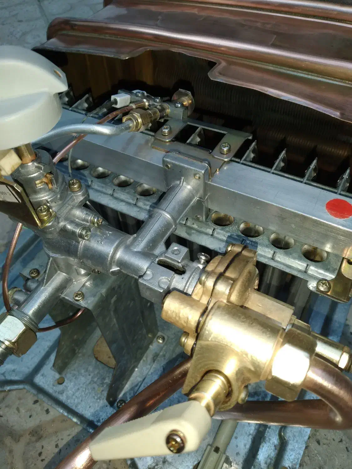 تعمیر وسرویس ابگرمکن دیواری و بخاری گازی.کولانج.|خدمات پیشه و مهارت|همدان, |دیوار