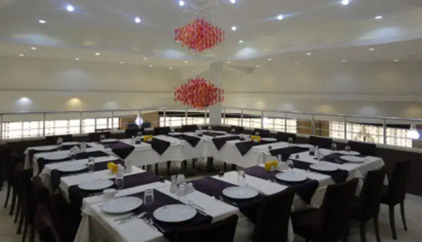 استخدام باریستا و ویتر در رستوران بام لند|استخدام خدمات فروشگاه و رستوران|تبریز, |دیوار