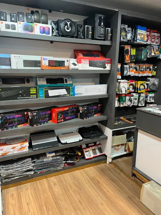 خدمات و فروش کامپیوتر و لوازم جانبی.|خدمات رایانه‌ای و موبایل|مشهد, الهیه|دیوار