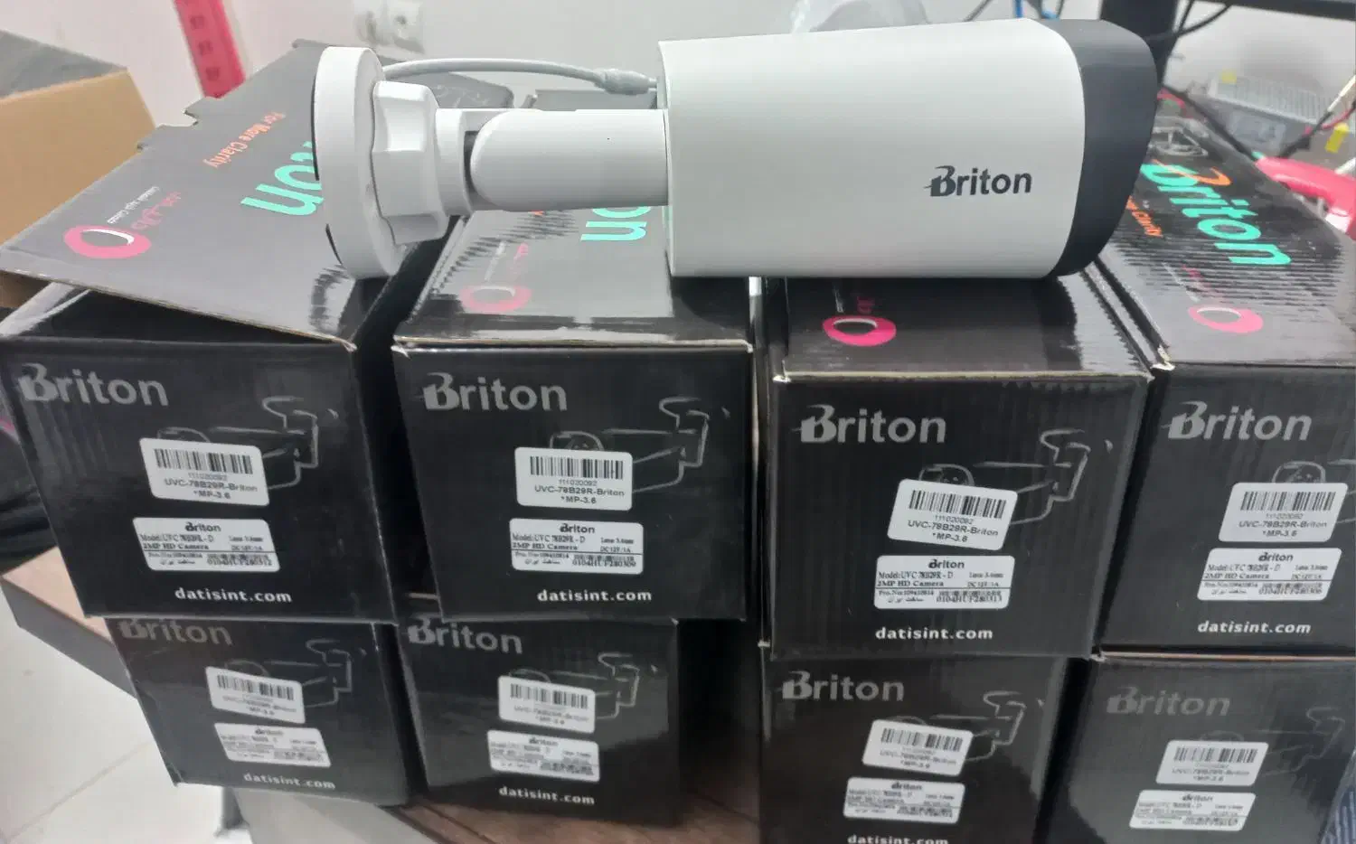 ۸ عدد دوربین مداربسته کاملا نو|دوربین مداربسته|گنبد کاووس, |دیوار