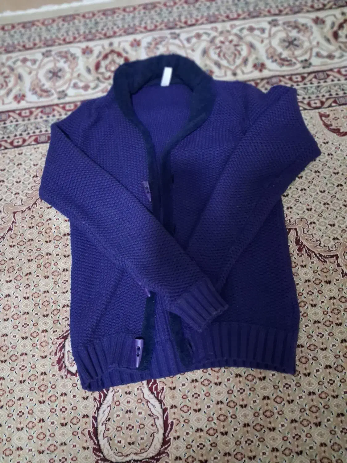 لباس|لباس|ایوانکی, |دیوار