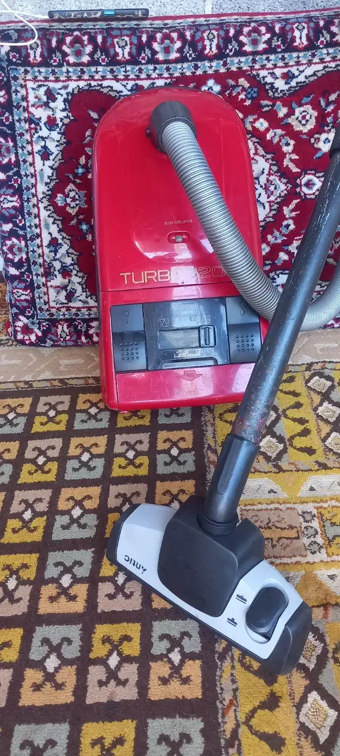 یک عدد جارو برقی|جاروبرقی، جارو شارژی، بخارشو|بندر انزلی, بشمن|دیوار