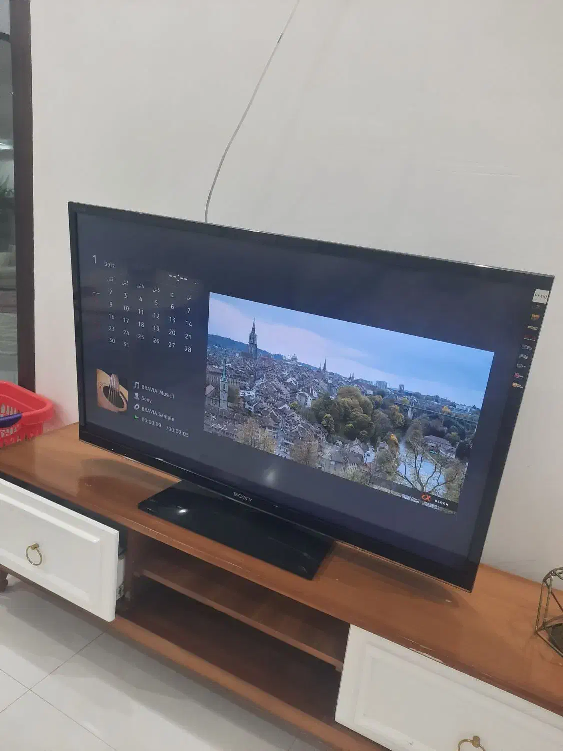 تلویزیون ال ای دی ۴۶ اینچ سونی اصلی|تلویزیون و پروژکتور|بجنورد, |دیوار