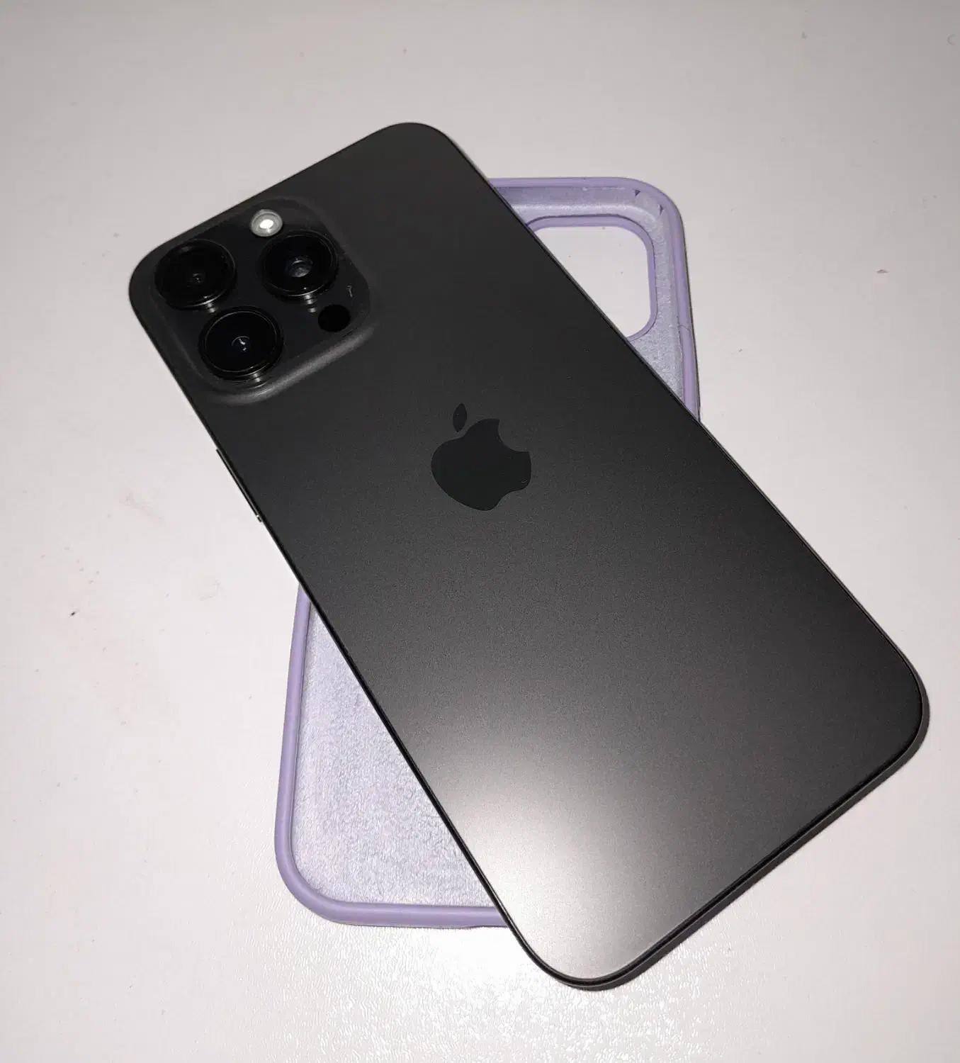 ایفن۱۵پرومکس|موبایل|ساری, |دیوار