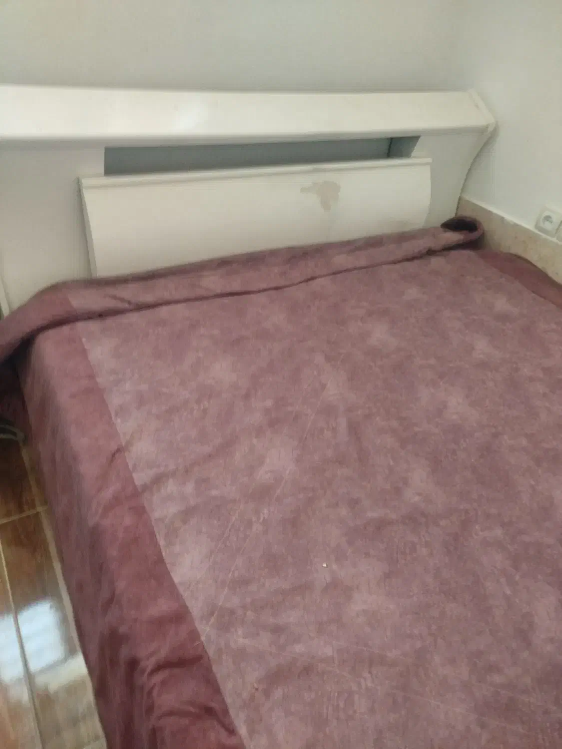 فروش فوری تخت خواب و میز دراور|تخت و سرویس خواب|صدرا-فارس, فاز ۲|دیوار