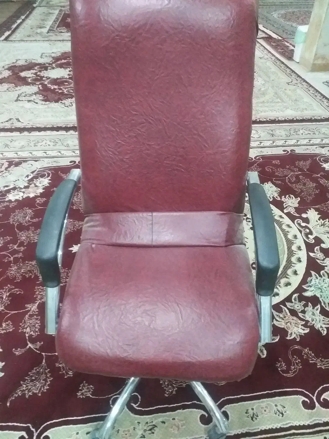 صندلی چرخ دار چرم|مبلمان اداری|کرمانشاه, |دیوار