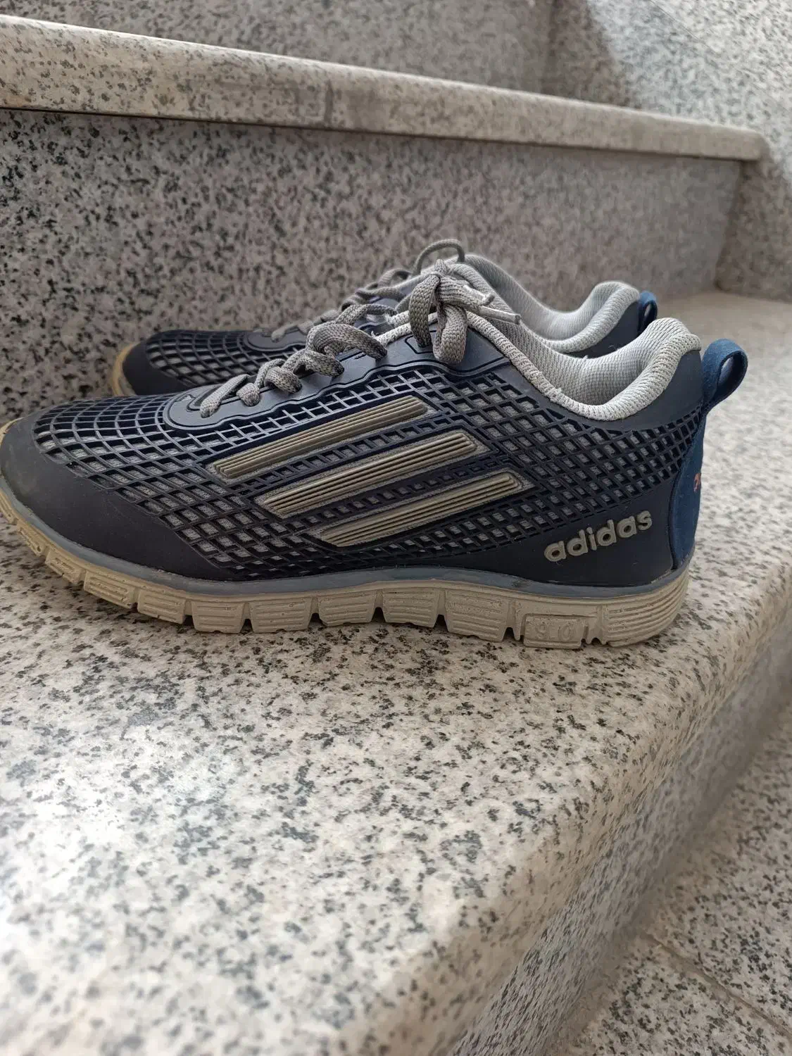 فروش یک جفت کفش|کیف، کفش، کمربند|بادرود, |دیوار