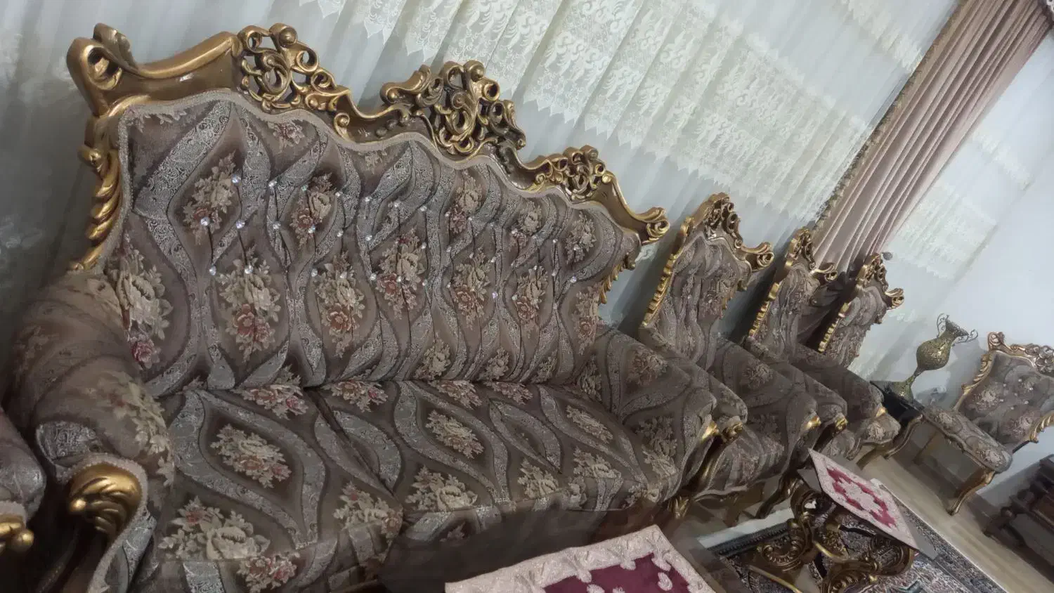 مبل سلطنتی ۹ نفره با جلو مبلی چوب راش|مبلمان خانگی و میز عسلی|شوط, |دیوار