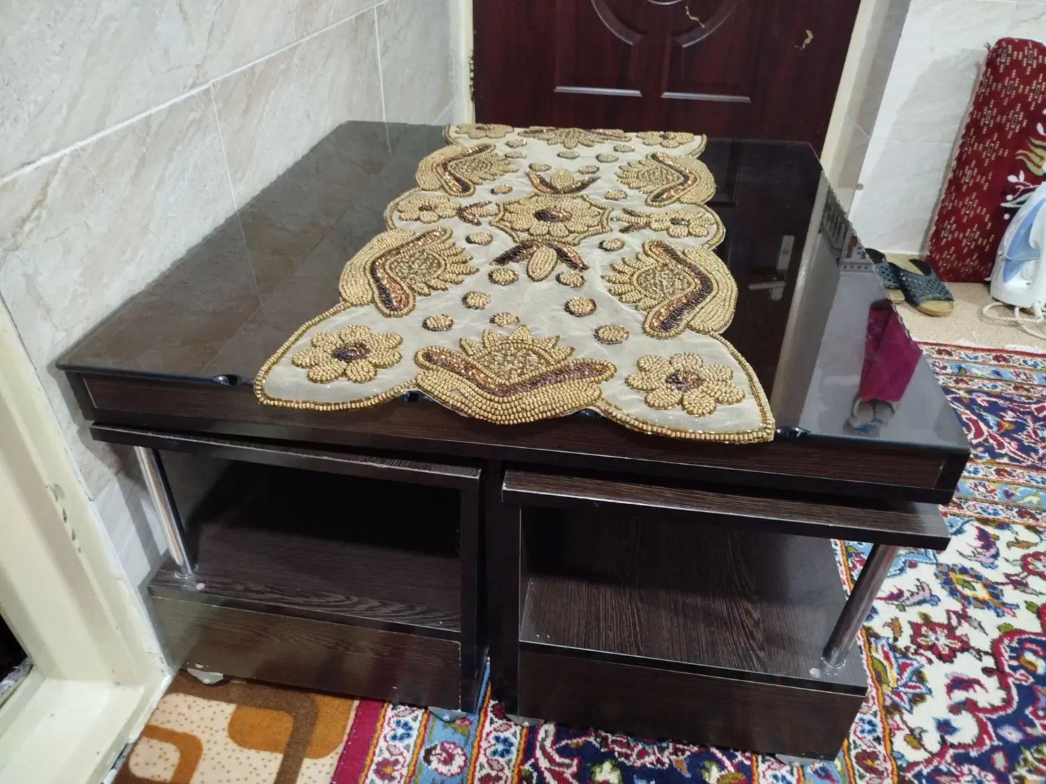 میز عسلی|مبلمان خانگی و میز عسلی|میانه, |دیوار