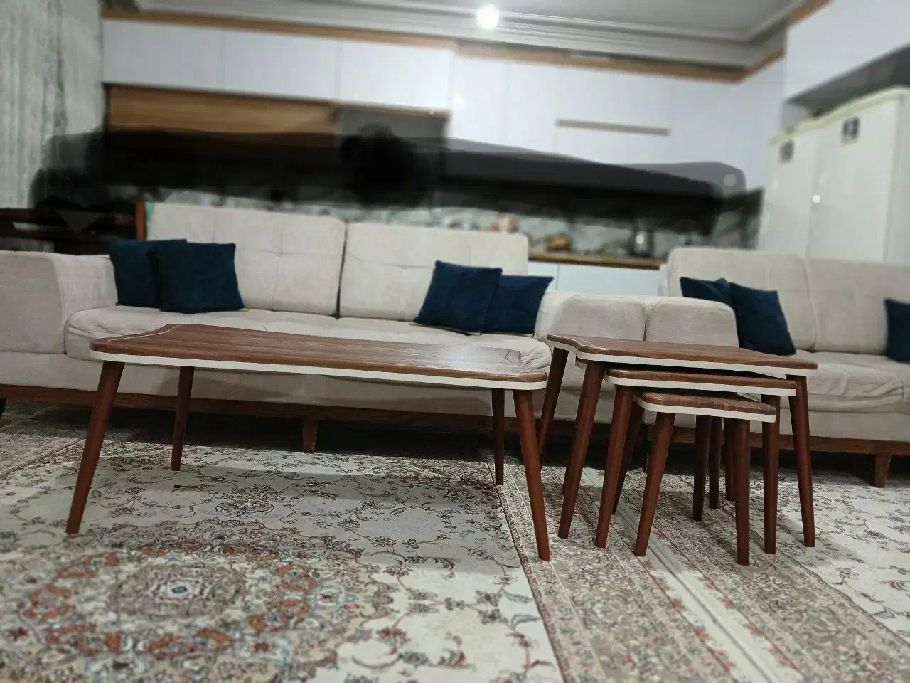 مبل هفت نفره همراه میز جلو مبلی و۳تاعسلی ۲۵میلیون|مبلمان خانگی و میز عسلی|هشتگرد, هشتگرد قدیم|دیوار