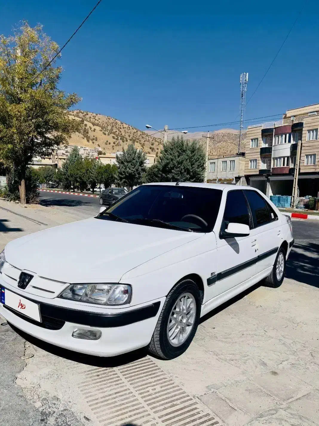 پارس ۸۵اتاق ۴۰۲ بی رنگ|خودرو سواری و وانت|مریوان, |دیوار