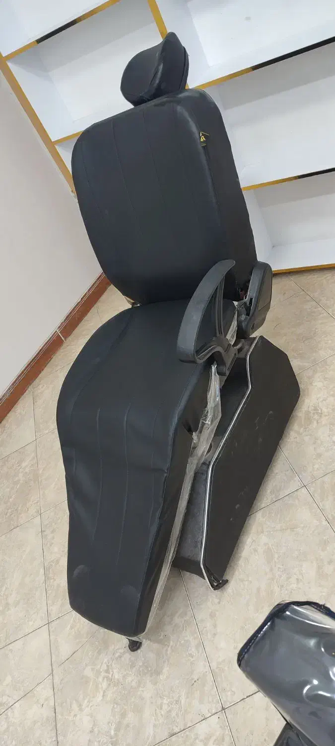 صندلی اصلاح|آرایشگاه و سالن‌های زیبایی|بندرعباس, |دیوار