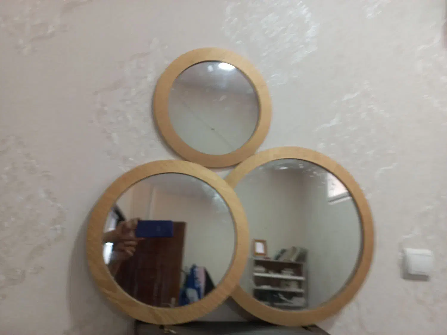 فروش شلف پوشانند جعبه فیوز برق و ۳ عدد آینه گرد|صنایع دستی و سایر لوازم تزئینی|شهرکرد, |دیوار