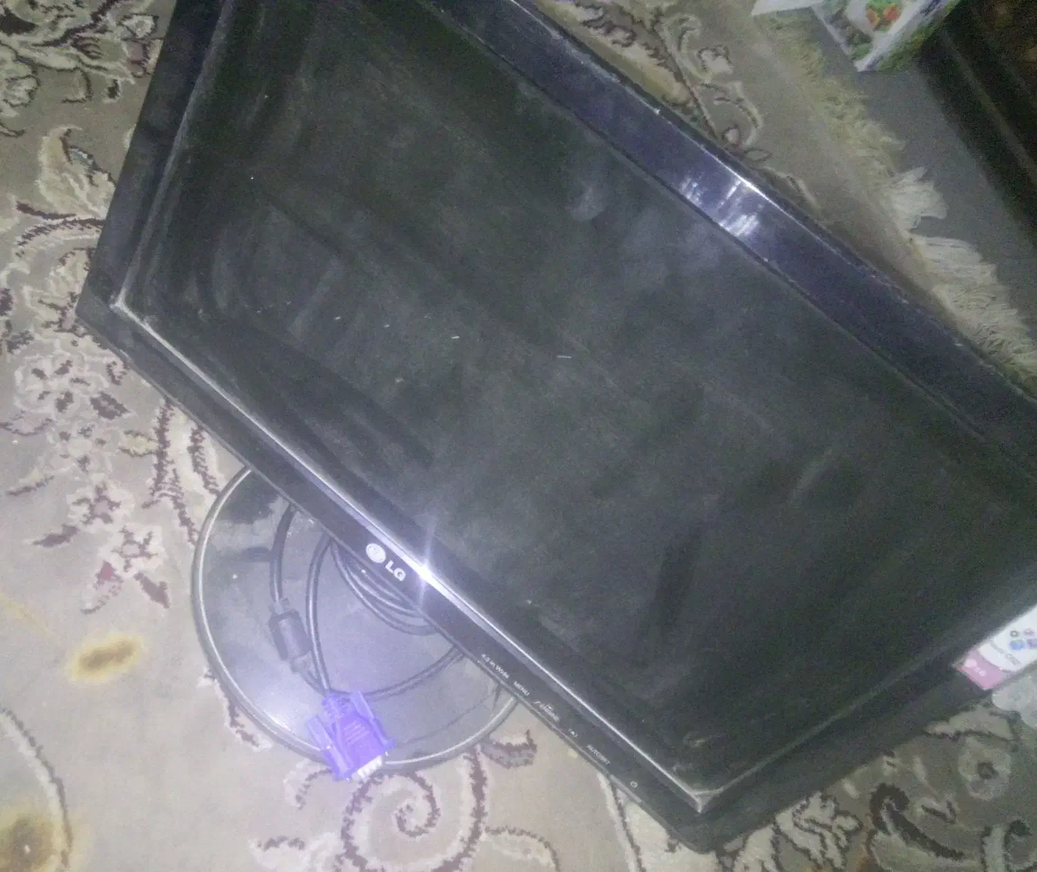 مانیتور ۱۶ اینچ ال جی|قطعات و لوازم جانبی رایانه|مشهد, موعود|دیوار