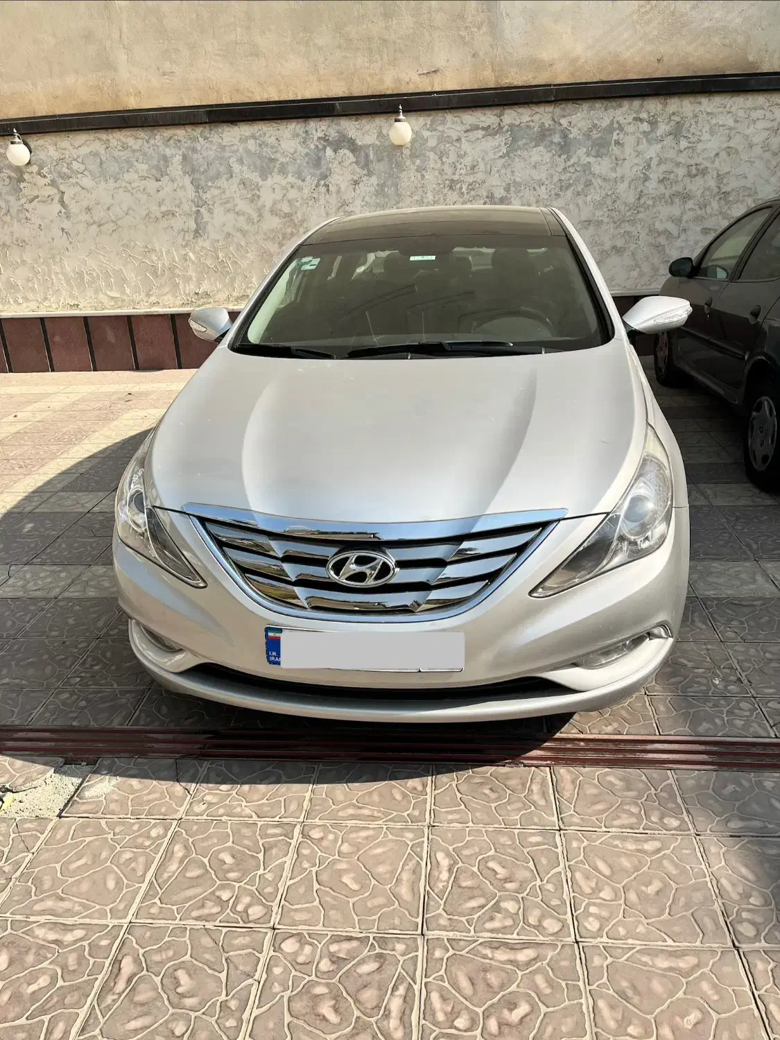 خسروانی //سوناتا وای اف ۲۰۱۳ نقره ای|خودرو سواری و وانت|تهران, حکمت|دیوار