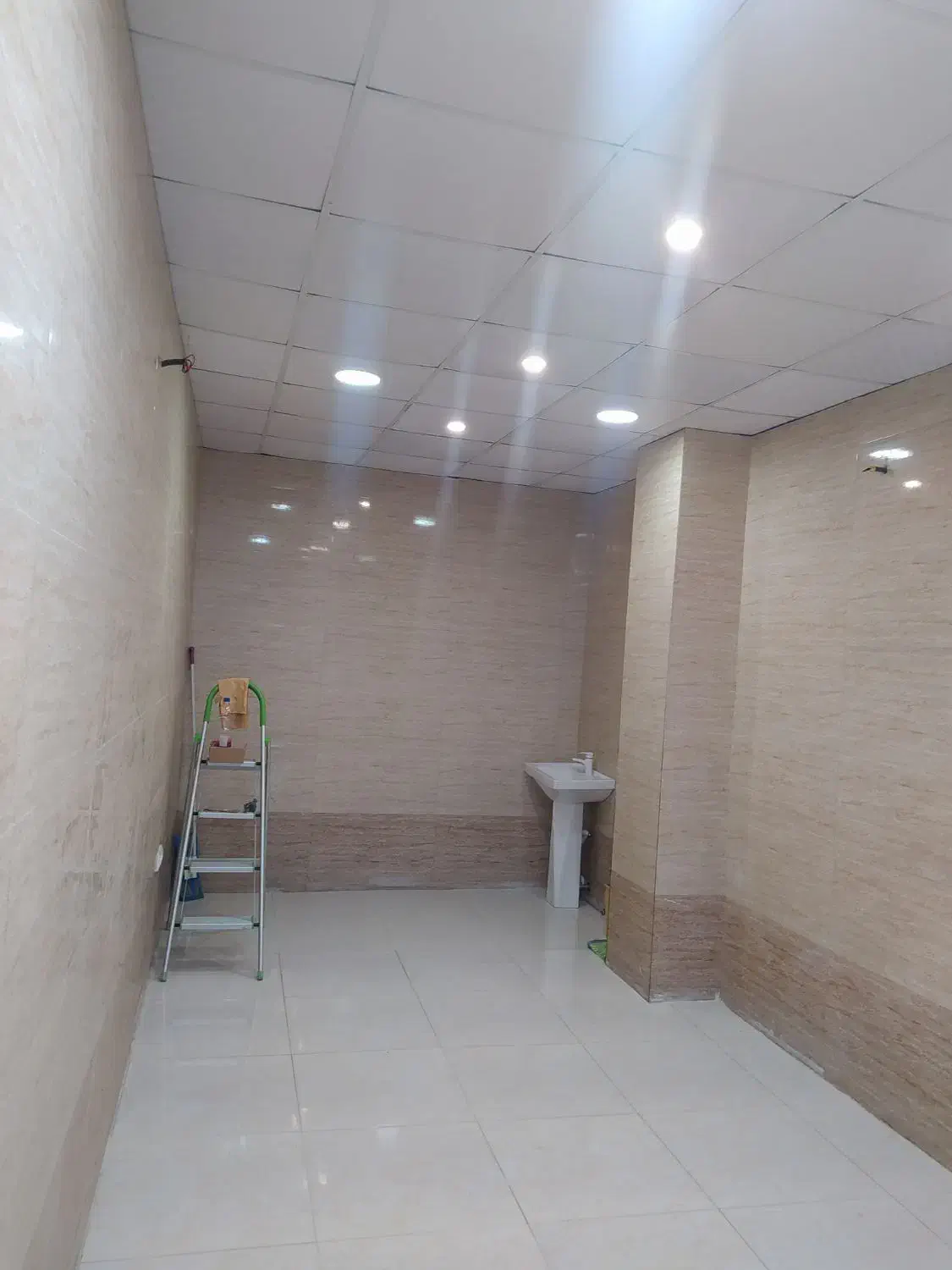 اجاره مغازه ۲۲ متری در مهرگان|اجارهٔ مغازه و غرفه|لاهیجان, مهرگان|دیوار