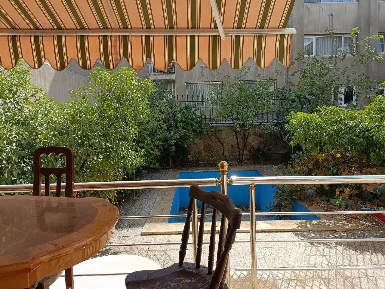 تک واحدی/بازسازی شده/۱۰۵متر/حیاط اختصاصی