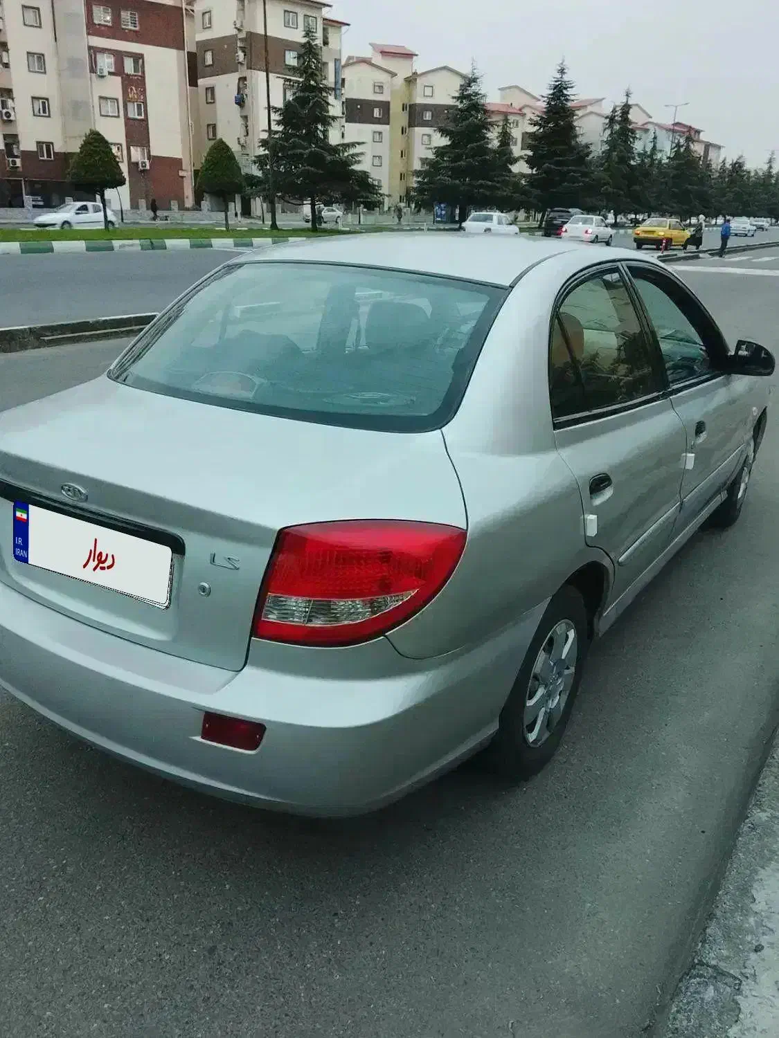 کیا ریو مدل ۱۳۸۴ نقره ای|خودرو سواری و وانت|رشت, پارک شهر|دیوار