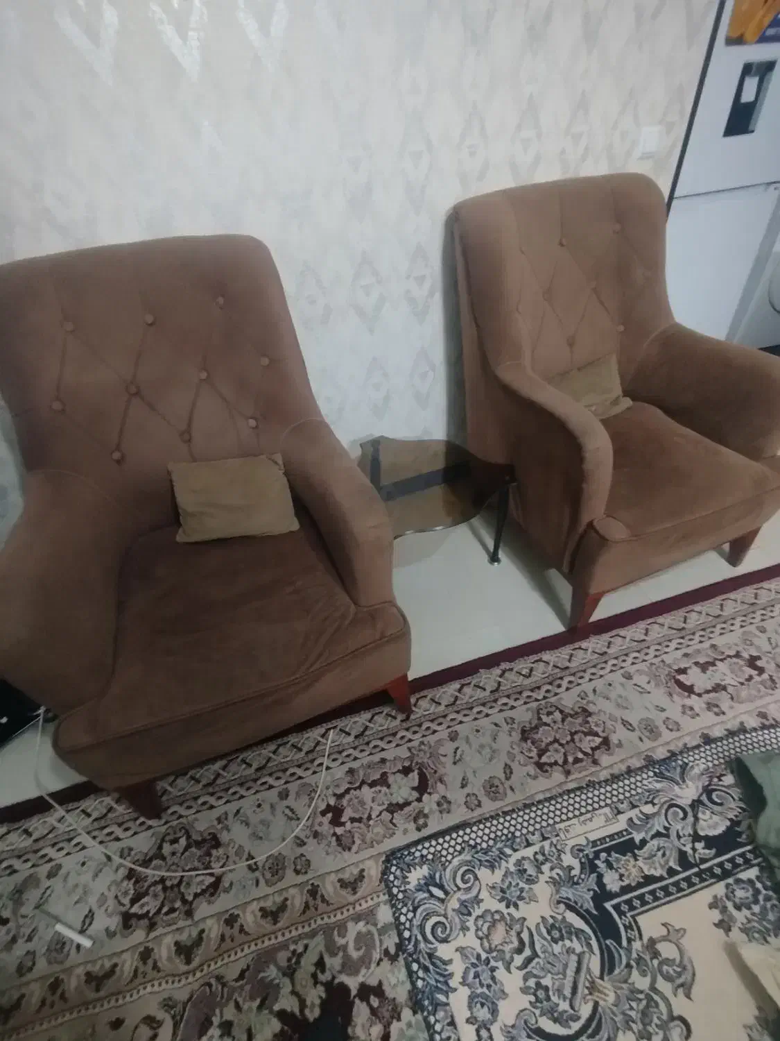 مبل ۷نفره|مبلمان خانگی و میز عسلی|گلبهار, شهر جدید گلبهار|دیوار