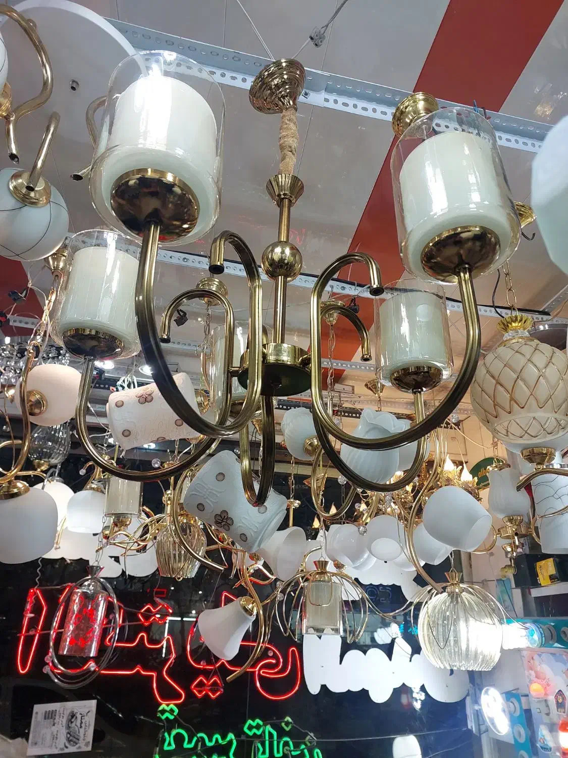 لوستر .سلجوقی|لوستر و چراغ آویز|تبریز, |دیوار