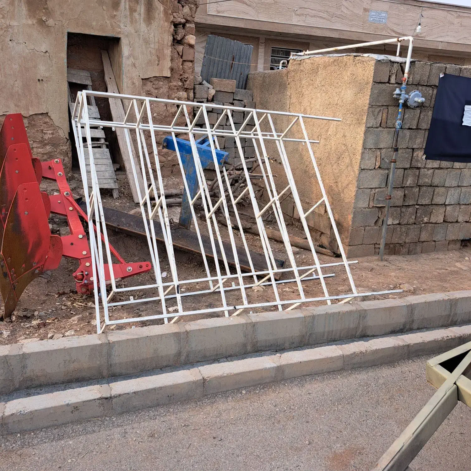 پنج عدد قفسه فلزی مغازه با تخته چوبی|فروشگاه و مغازه|سیروان, |دیوار