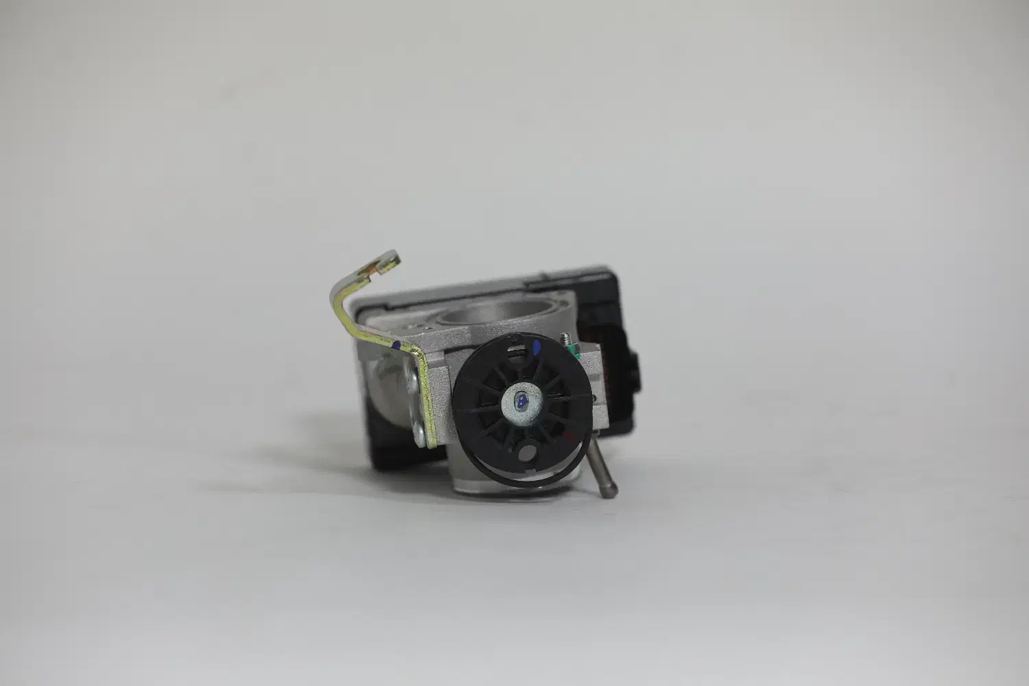 بلوک انژکتور با ایسیو اصلی NA|قطعات یدکی و لوازم جانبی|رشت, جانبازان|دیوار