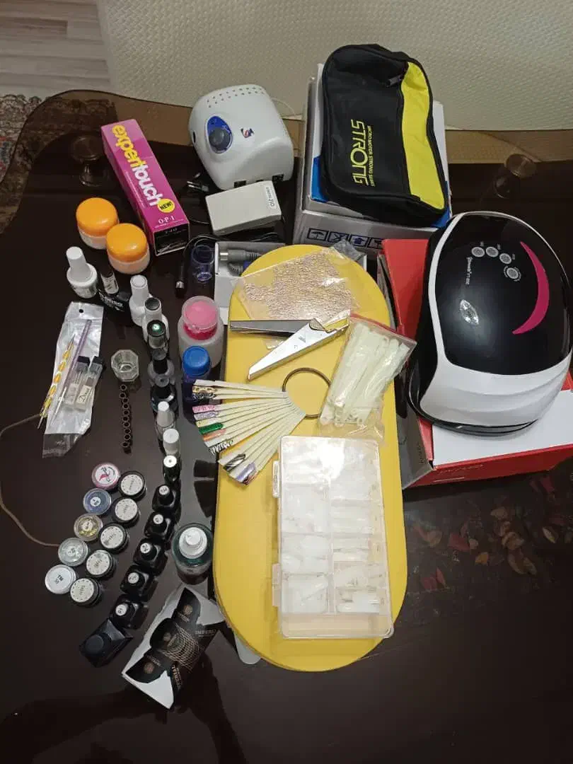 ابزار و وسایل کاشت ناخن|آرایشی، بهداشتی، درمانی|تبریز, |دیوار